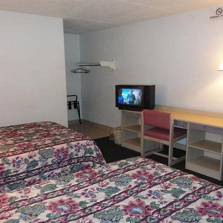 Americas Best Value Inn Battle Creek Room photo