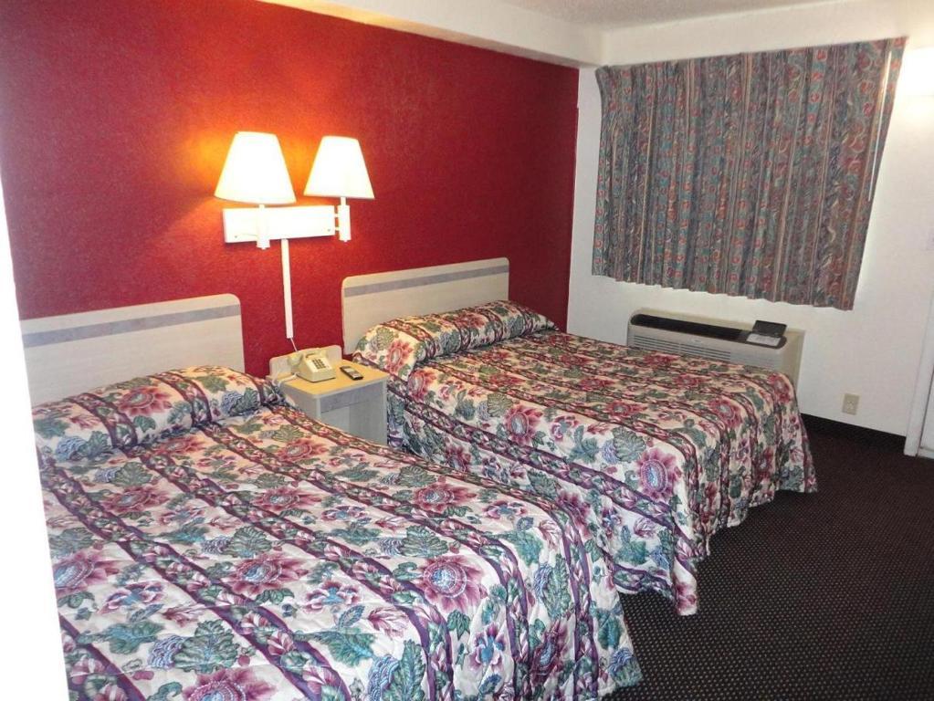 Americas Best Value Inn Battle Creek Room photo